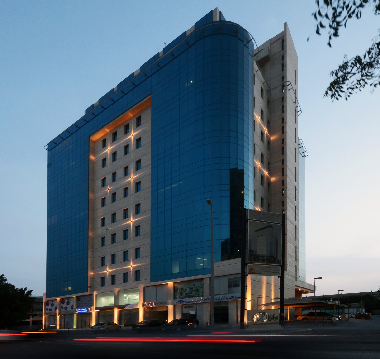 Al Noor Center | Premier Commercial Project by REC